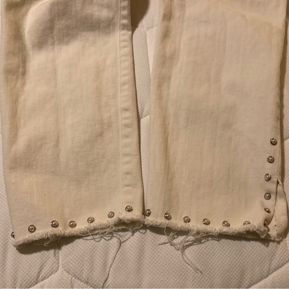 Citizens of Humanity Rocket Crop Highrise Skinny | Size 32 | Cream | Distressed - Picture 11 of 11